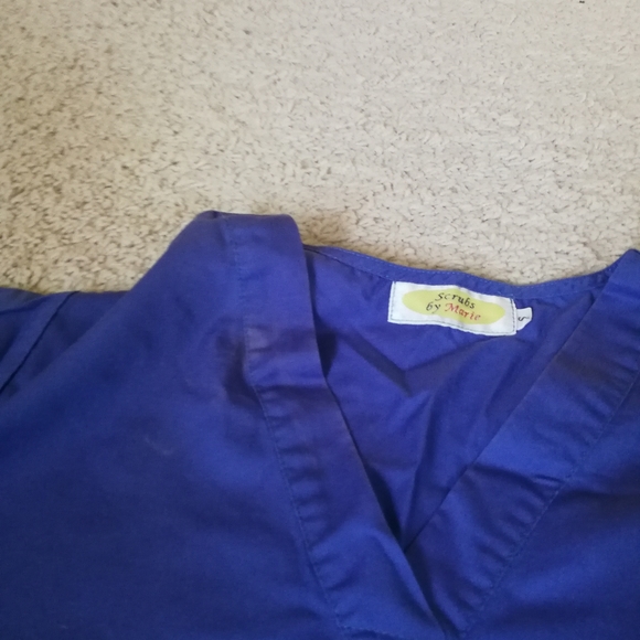 women's scrub set - Picture 2 of 2